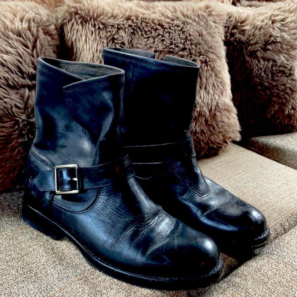 Frye Women's Natalie Engineer black leather boots sz 8